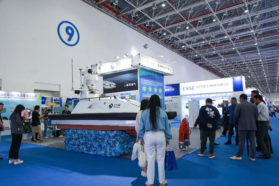 九游娱乐：云洲智能海洋无人船亮相2024珠海海洋科技展(图2)