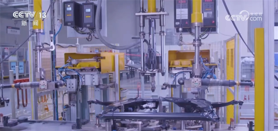 九游娱乐：赋能千行百业工业互联网让数字化“看得见、够得着、走得远”(图1)