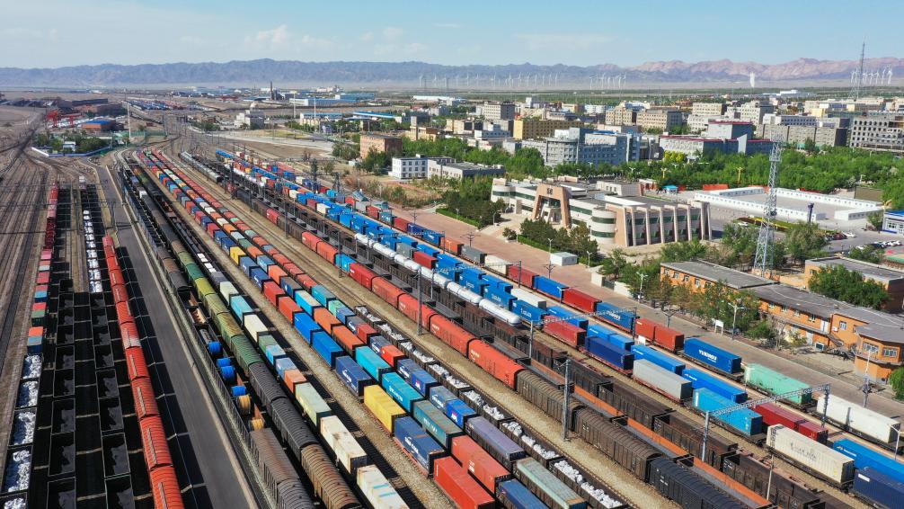 九游娱乐网站：2024年中国经济“半年报”释放这些信号(图2)