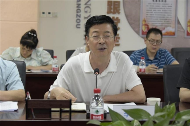 九游娱乐网站：中国轻工业联合会、河北省总工会、邯郸市总工会相关领导对互联网营销师总决赛场地实地调研考察(图5)