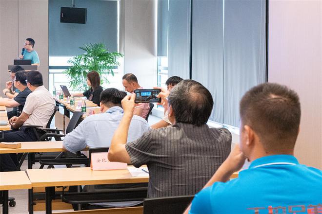 九游娱乐平台：获评国家级工业互联网“双跨平台”的企业武汉东湖高新区将奖励500万元(图2)