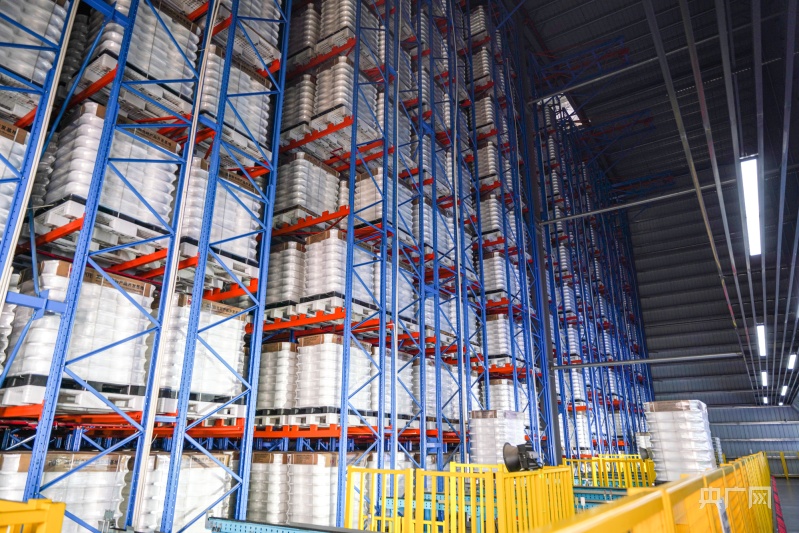 九游娱乐网站：锚定现代化改革再深化｜互联红利持续释放智能制造加速转型(图3)