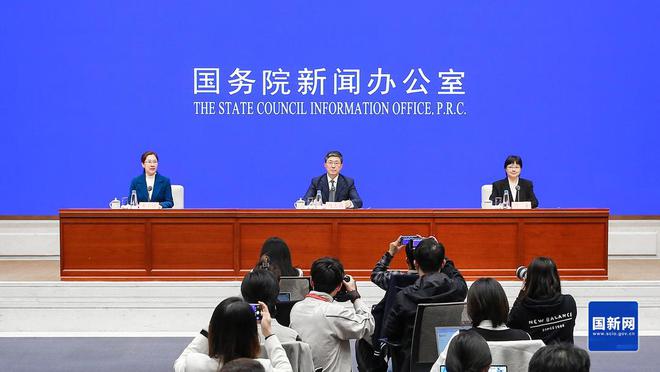 九游娱乐网站：前三季度我国工业和信息化经济运行平稳工业投资连续8个月保持两位数增长(图1)