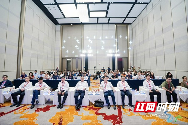 九游娱乐：世界计算大会·算术九章丨未来工厂都有一个决策指挥的“工业大脑”(图2)
