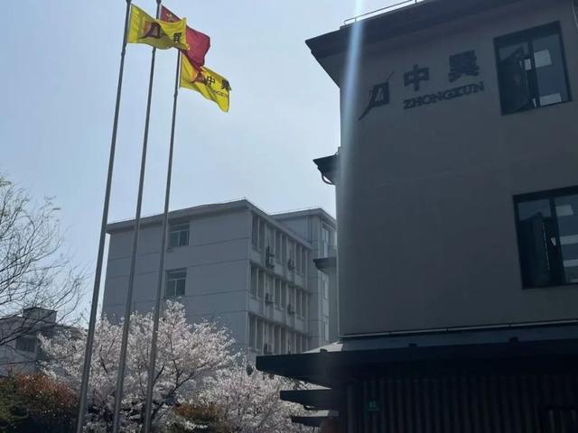 九游娱乐：打破国际垄断、填补国内技术空白！浦东这家企业全球首发智能焊接新产品(图2)