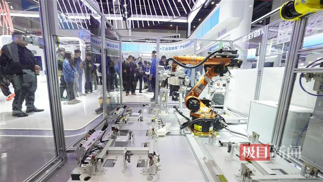 九游娱乐：5G专网让工厂产能提升60%以上工业互联网应用场景在湖北不断拓展(图2)