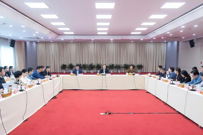 九游娱乐：国常会释放平台经济政策转变重大信号：首次定调为新质生产力重要组成部分(图2)