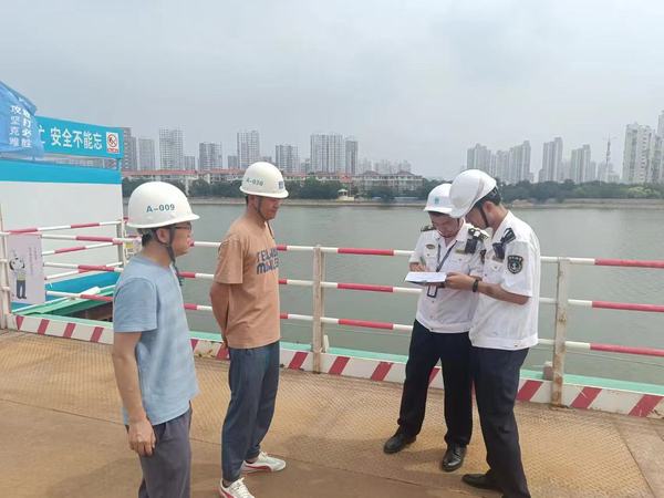 九游娱乐平台：海河海事局做好中秋国庆涉客船舶安全营运保障工作(图1)