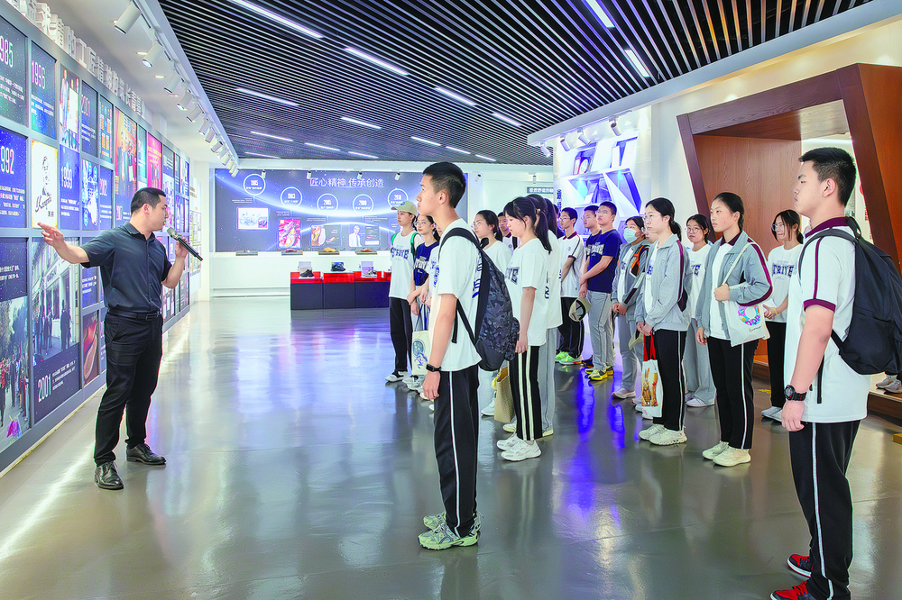 九游娱乐：生产线化为风景线浙江工业旅游从小众玩法升级为热门项目(图1)