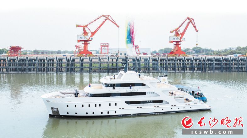 九游娱乐网站：“长沙造”超级游艇驶向爱琴海(图1)