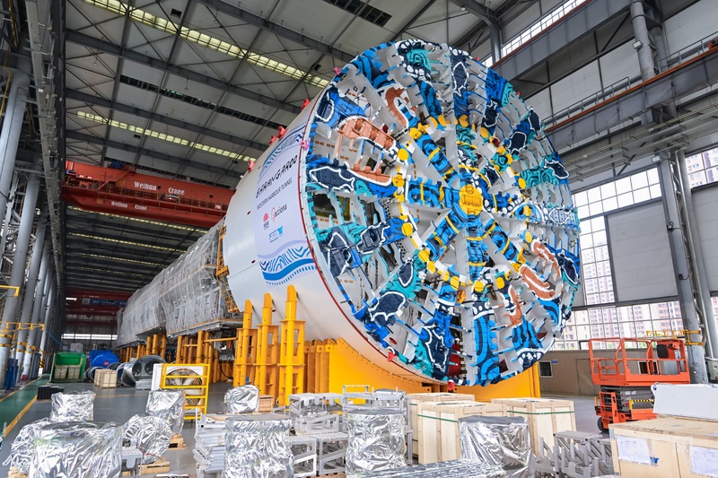 九游娱乐：高质量发展看中国丨以毫厘定乾坤技能人才锻造制造强省(图1)