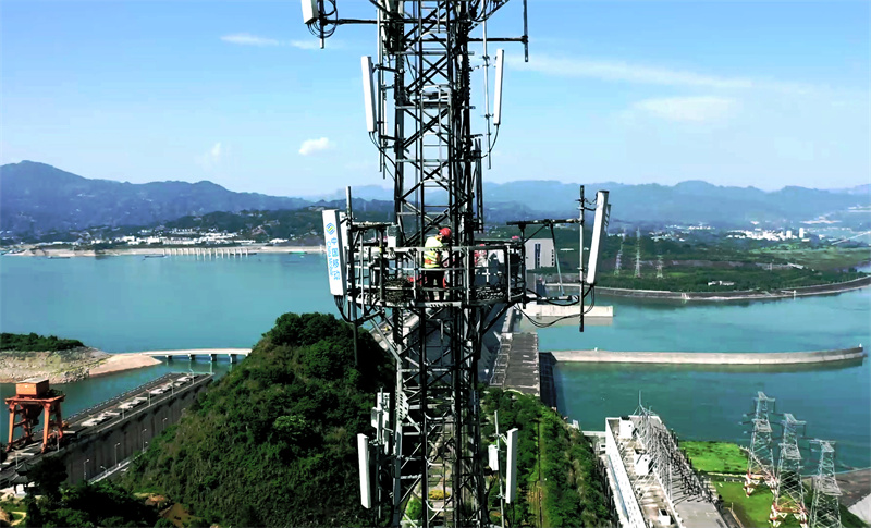 九游娱乐网站：中国移动5G-A×AI赋能低空经济乘风“翱翔”(图1)