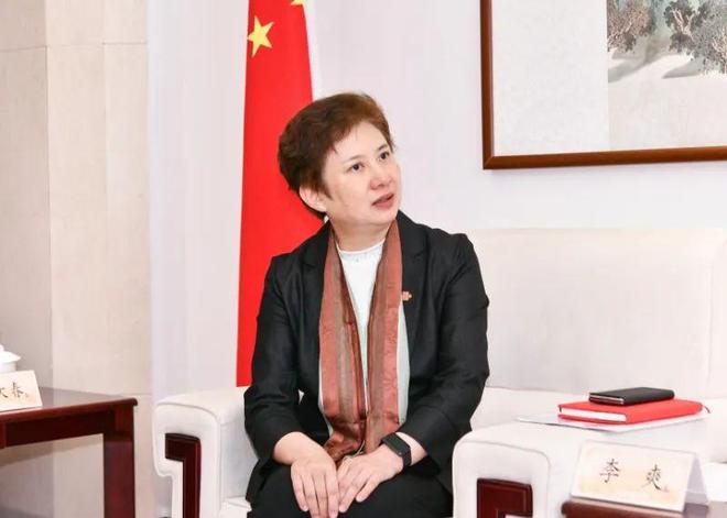 九游娱乐网站：刚刚履新的联通女老总最新动向曝光！(图3)