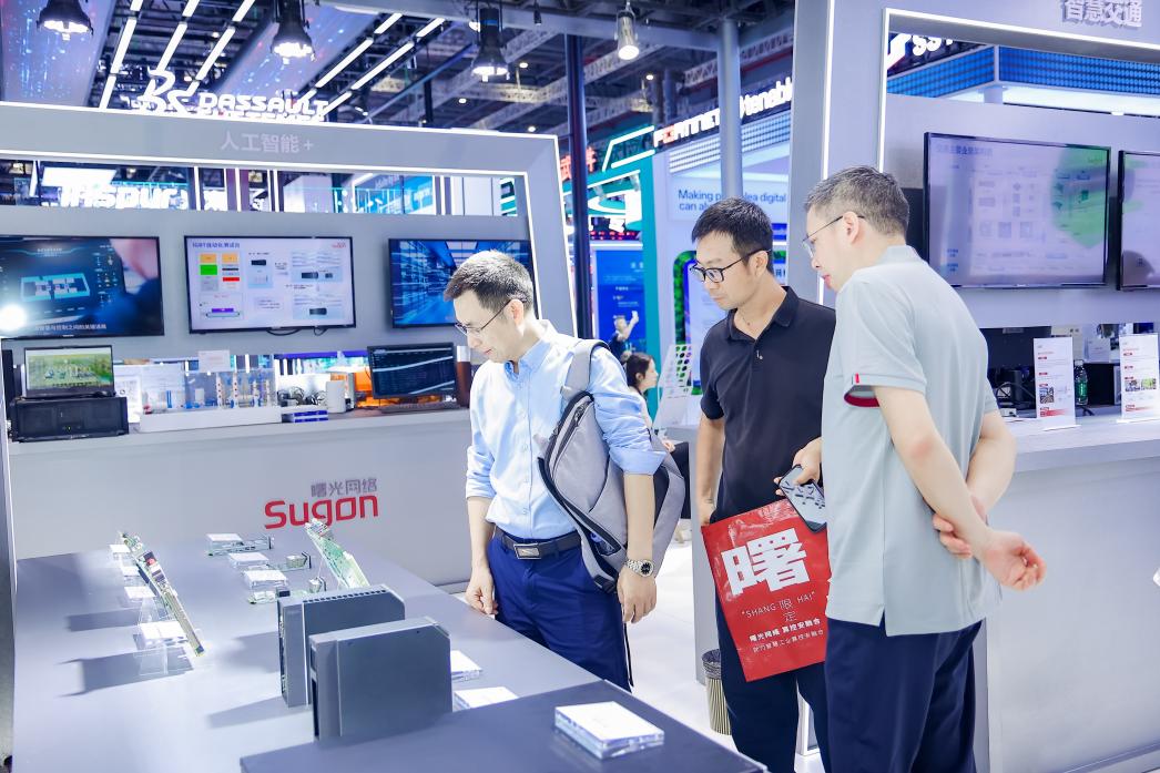 九游娱乐：尖端科技产品亮相工博会构建“中国智造”新生态(图2)