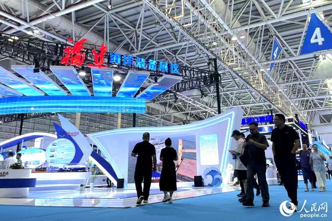 九游娱乐网站：“海装大会”观察：从“追赶”到“领跑”中国航海制造驶向“星辰大海”(图1)