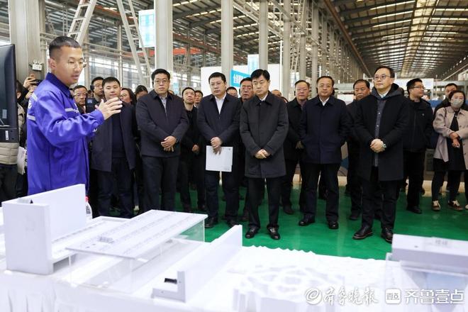 九游娱乐平台：前沿成果和应用都是场景展示山东智能建造这个展有看头(图6)