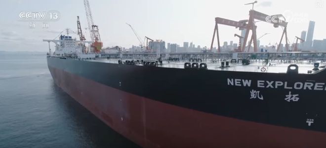 九游娱乐:智慧、绿色!我国船舶工业领先优势巩固全球首艘甲醇双燃料智能超大型油轮交付(图3)