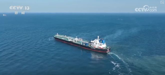 九游娱乐:智慧、绿色!我国船舶工业领先优势巩固全球首艘甲醇双燃料智能超大型油轮交付(图5)