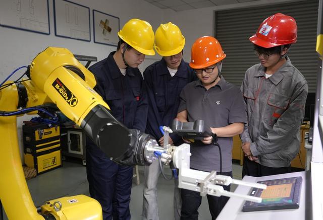 九游娱乐网站:SGAVE项目终审通过!武汉船舶职业技术学院打造国际化职教新范式(图1)