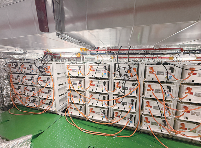 九游娱乐:奋楫争先立潮头打造绿色航运长江样本(图2)