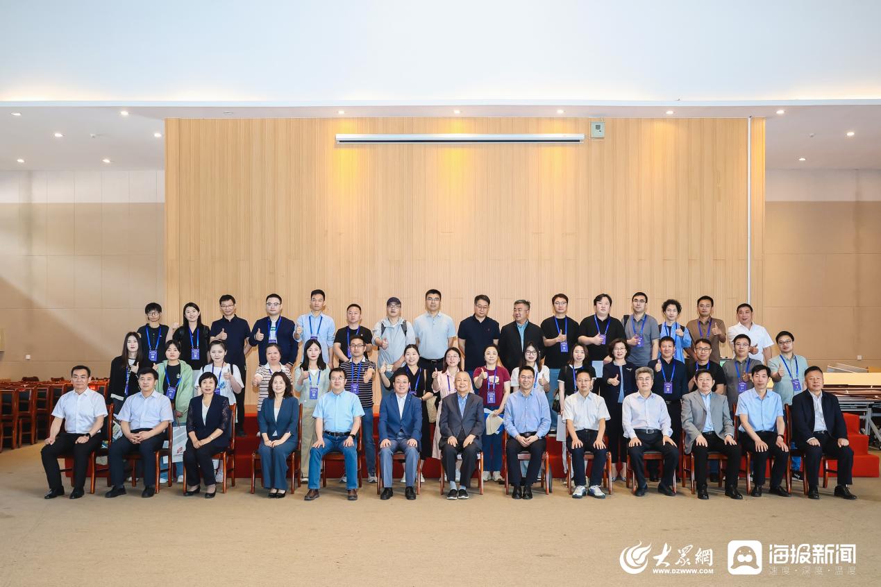 九游娱乐:40余名全国重点新闻媒体记者走进山科职感受职业教育“山科模式”(图1)