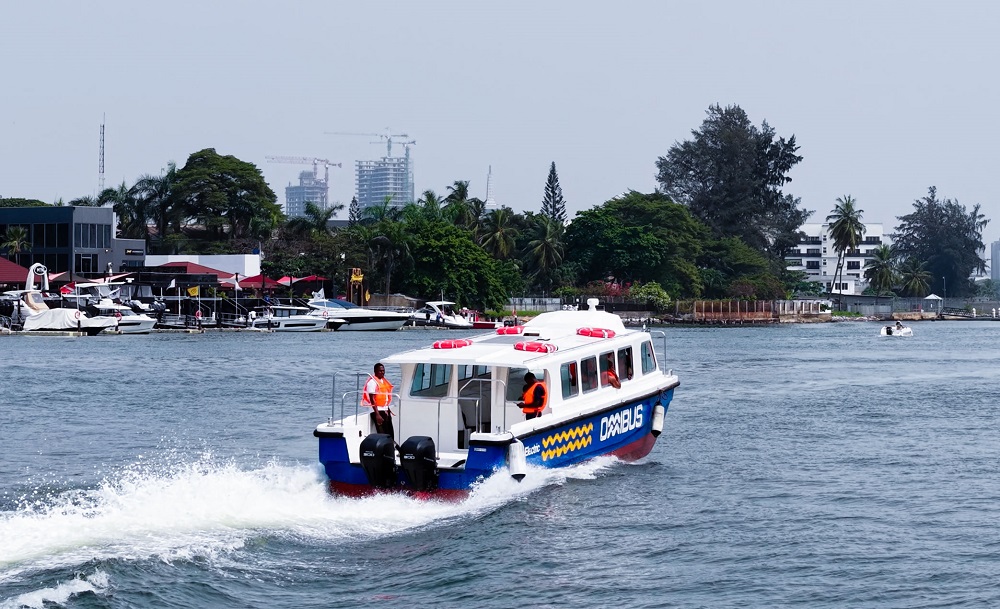 九游娱乐平台:油电同价擎波探索率先启动千亿水面高性能船艇电动化与智能化的新赛道(图4)